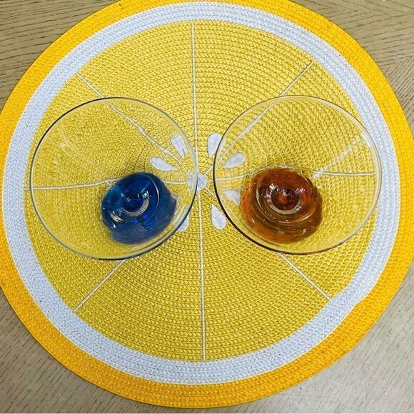 Set Of 2 Martini, Vodka Cocktail Bottom Bubble Glasses ✅ - Picture 6 of 9